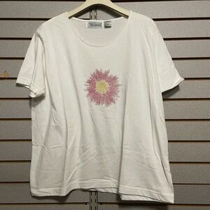 Shenanigans XL Short Sleeve Blouse Shirt White W/ Pink Beaded Flower